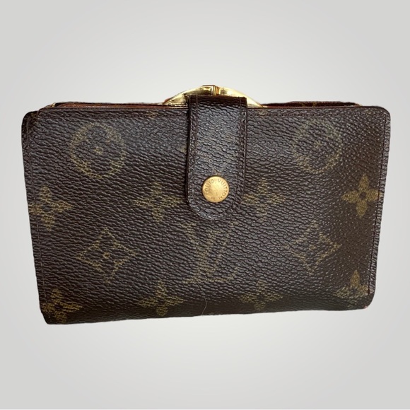 Louis Vuitton Handbags - Louis Vuitton Monogram Kisslock Compact Wallet